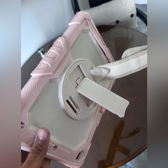 Covers. Table iPad  5ta generations - Picture 2 of 7